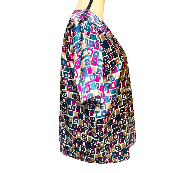 Southern Lady Abstract Top - Picture 2 of 4